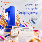 Grafika z okazji zajęcia przez Certes pierwszego miejsca w rankingu głównym firm szkoleniowych 2026. Widoczny niebieski puchar z cyfrą 1, złote laury, tabela rankingowa z nazwą Certes na pierwszym miejscu oraz napis „Znowu na szczycie! Dziękujemy!”.